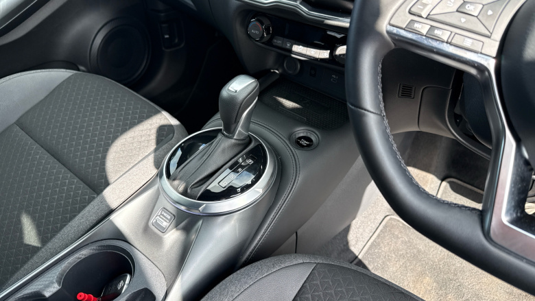 Nissan Juke 1.6 Hybrid N-Connecta 5dr Auto Hybrid Hatchback